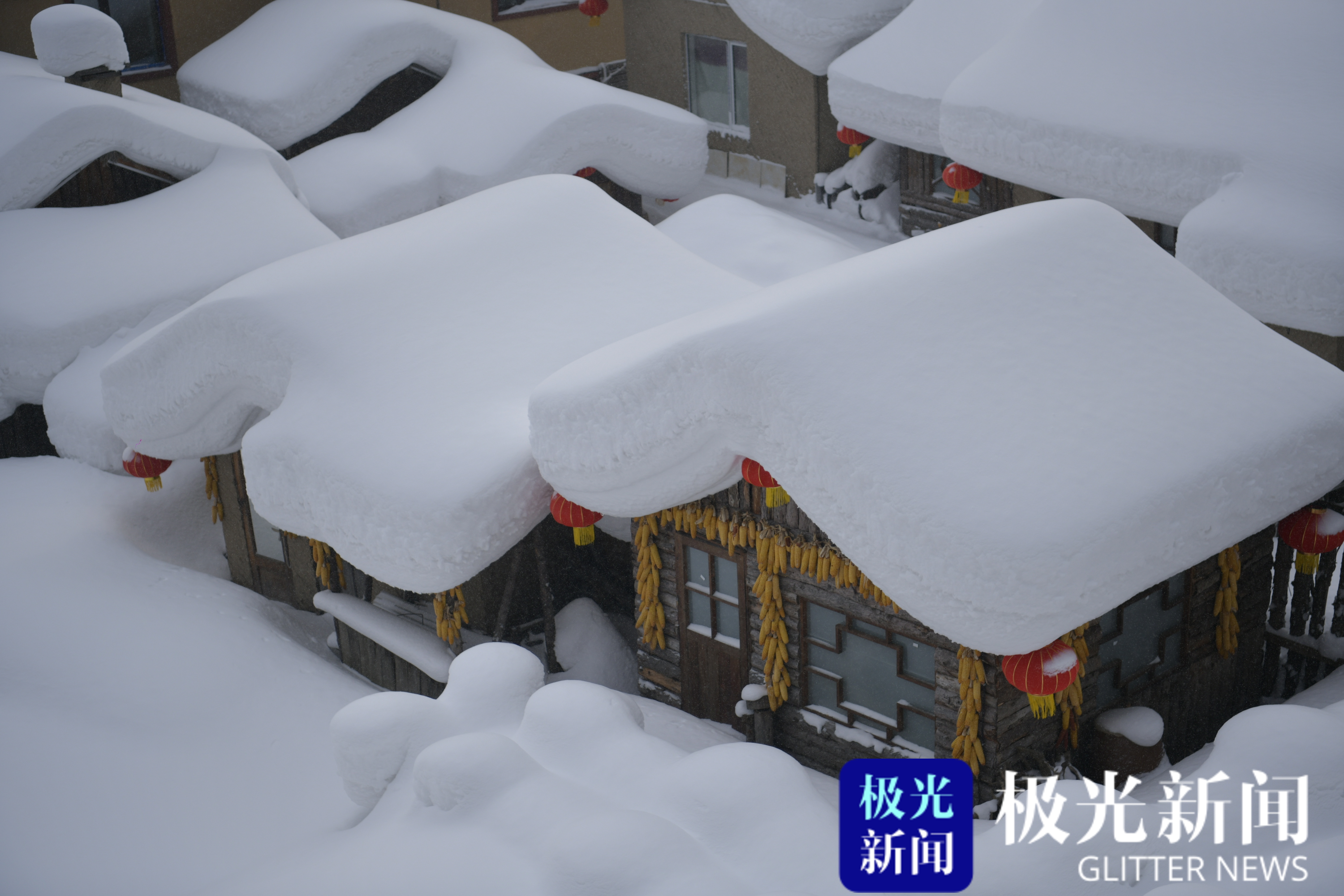 大雪过后 雪乡的雪蘑菇又"长"胖了