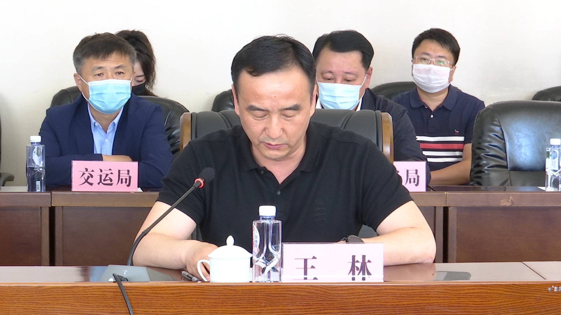 签约仪式上,汤原县委副书记,县长徐凤军代表汤原县人民政府分别与