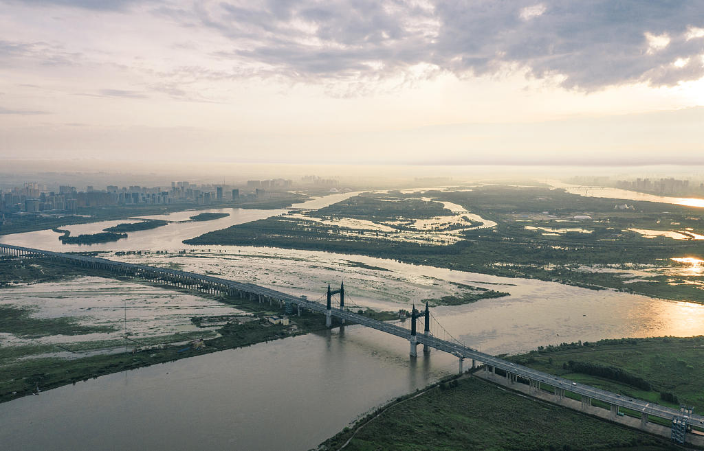 8月10日水情:松花江干流哈尔滨站水位116.03米,低于警戒水位2.27米